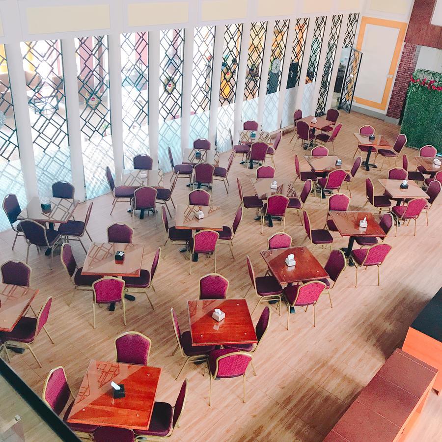 Revayah Hotels Ruteng Exteriör bild